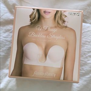 Sticky backless strapless bra